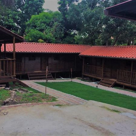 Cabanas Colindas Ciudad de Panamá Exterior foto